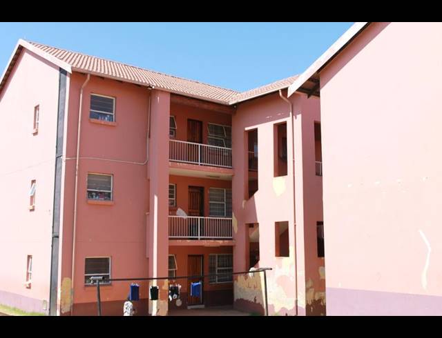 0 BEDROOM HOUSE FOR SALE IN COMMERCIA